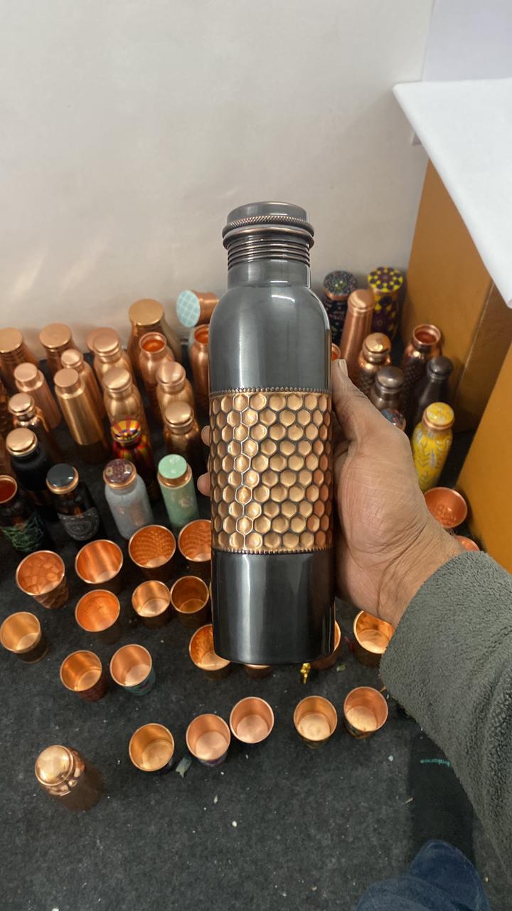 Zupraa™ Premium Matte Black Copper Water Bottle with Honeycomb Copper Grip – Handcrafted Leakproof Bottle
